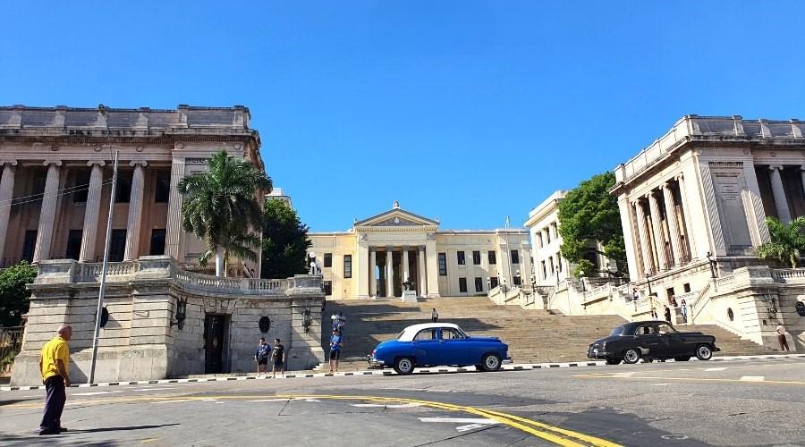 TOUR ĐỘC LẠ SUMMIT TRAVEL HÀ NỘI- CUBA- HAVANA - VARADEO - TRINIDAD - SANTA CLARA